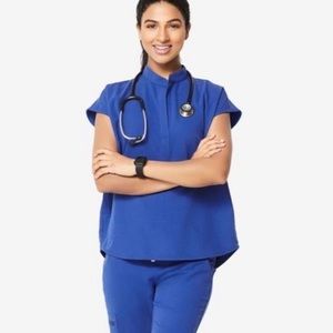 NWT FIGS Rafaela Top Winning Blue Large